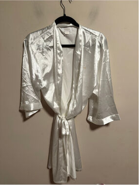 Pronovias White Satin Bridal Bride Robe- One Size